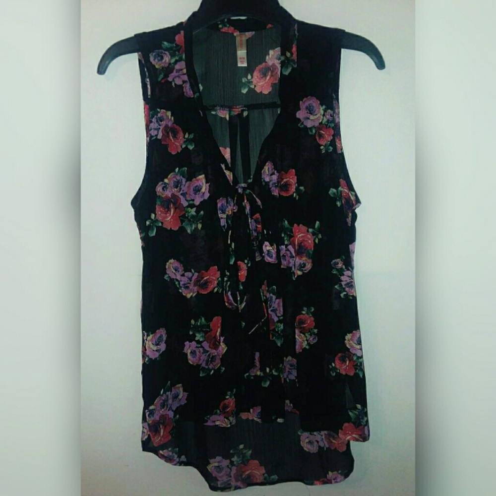 Xhilaration Sheer Sleeveless Hi-Low Blouse - Sz M